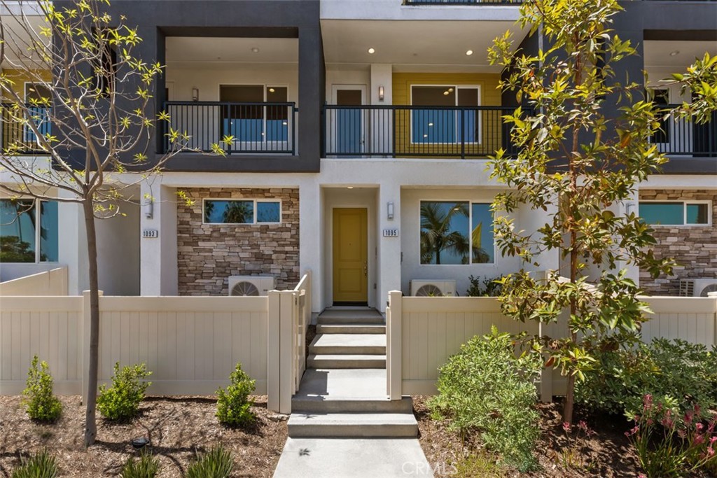 1665 W Broadway Lane Property Photo 1