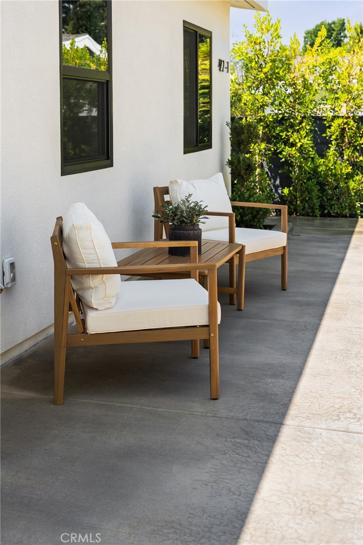 422 Almond Avenue Property Photo 5