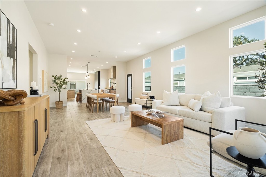 422 Almond Avenue Property Photo 7