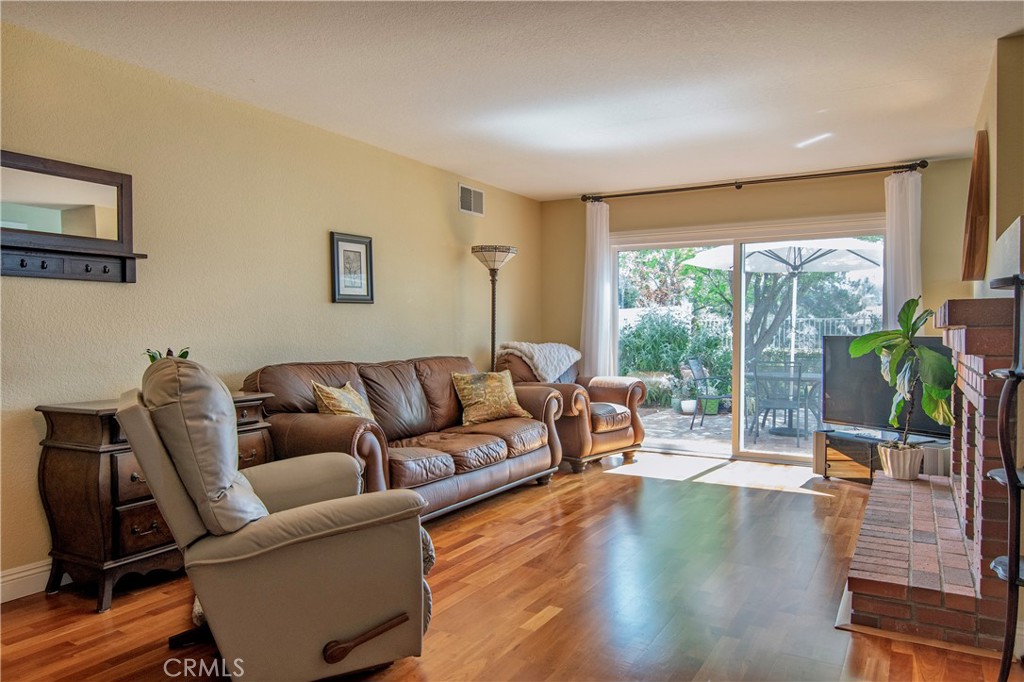 28242 Elmwood Property Photo 6