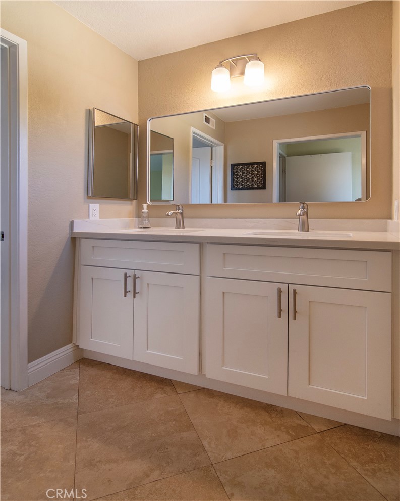 28242 Elmwood Property Photo 23