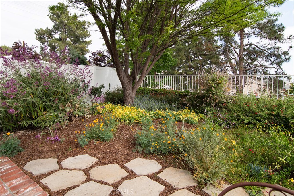 28242 Elmwood Property Photo 31
