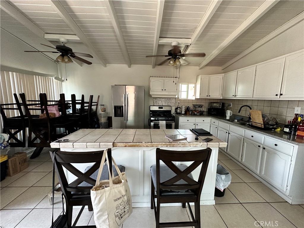 2238 Walnut Avenue Property Photo 5