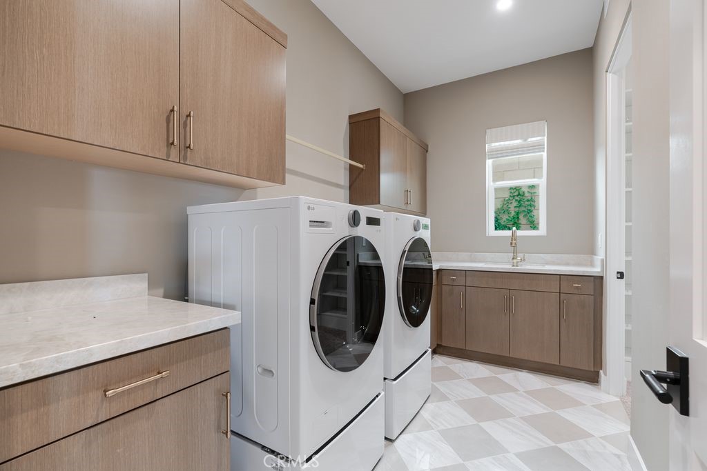 737 Via Arezzo Place Property Photo 15