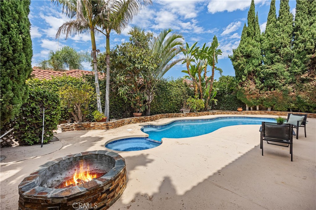 15 Colonial Property Photo 1