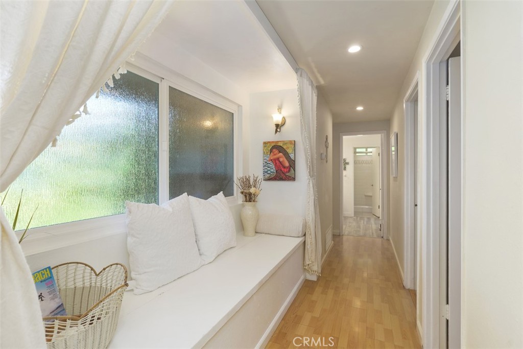 3068 Zell Drive Property Photo 18