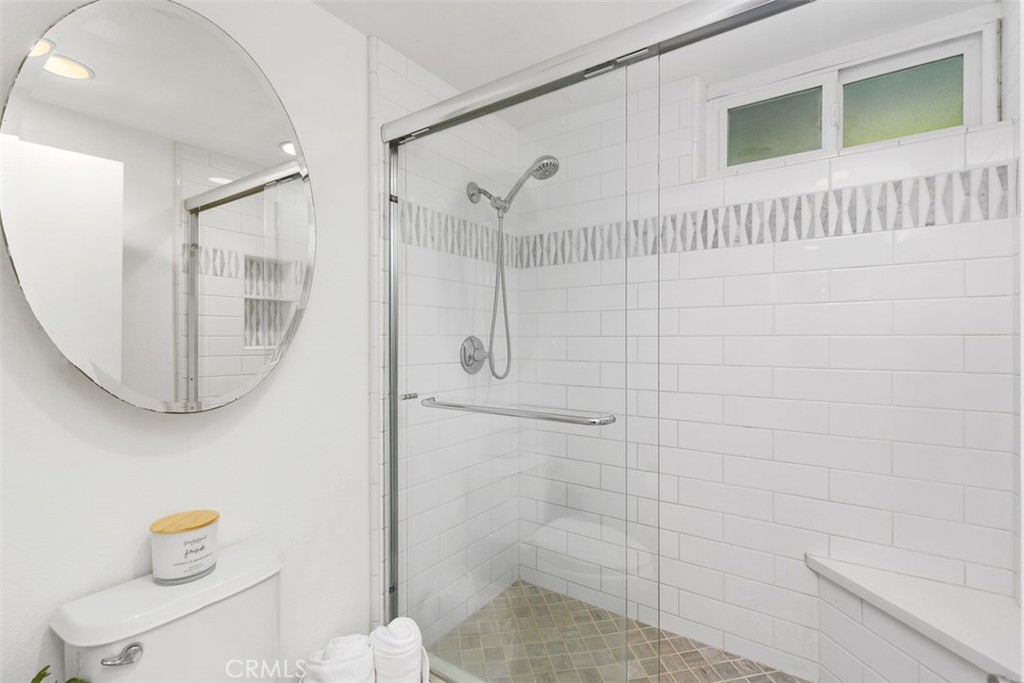 3068 Zell Drive Property Photo 23