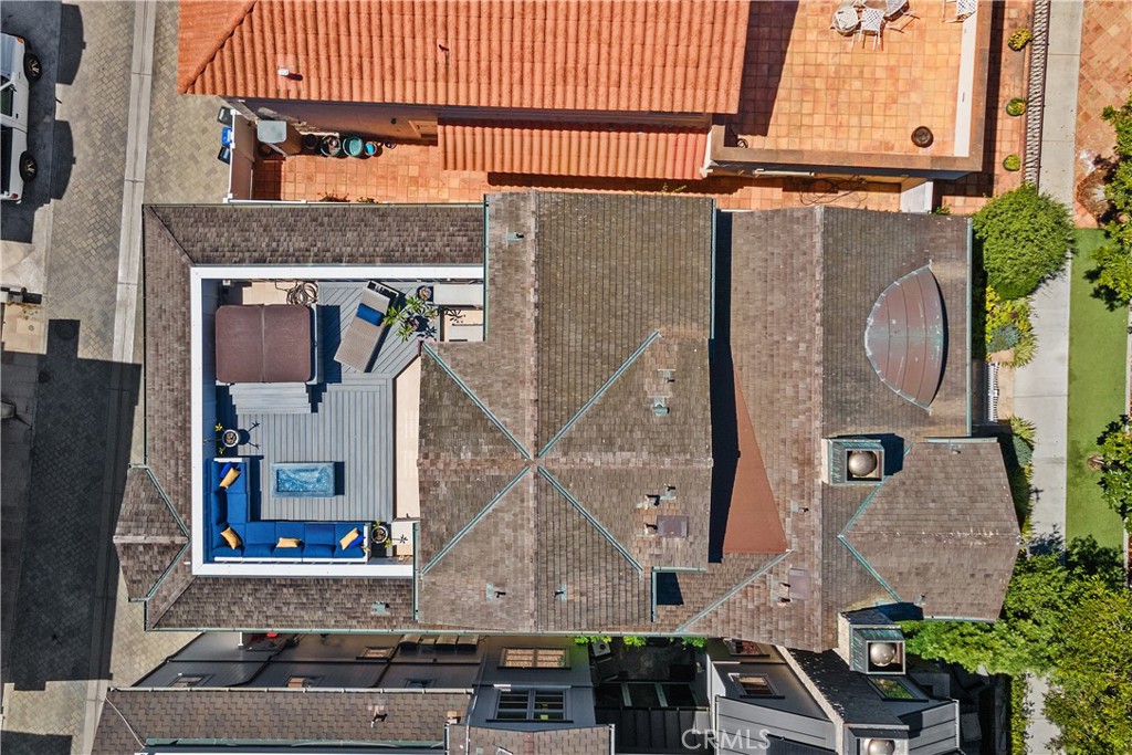 2149 E Ocean Boulevard Property Photo 10