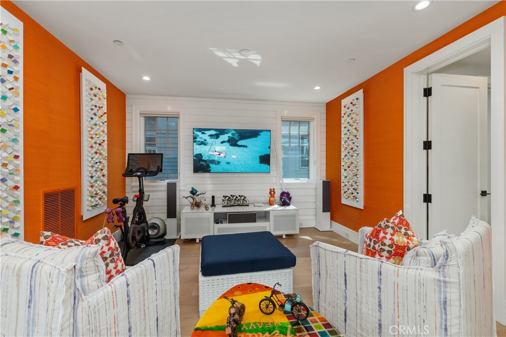 2149 E Ocean Boulevard Property Photo 30