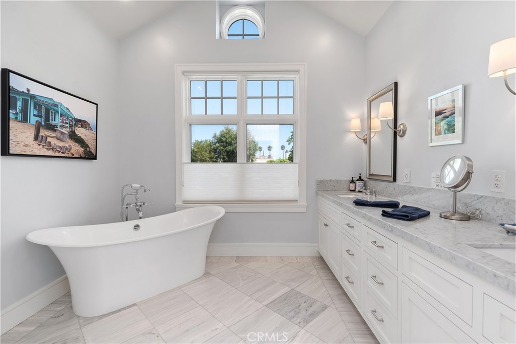 2149 E Ocean Boulevard Property Photo 35