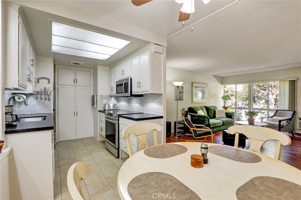 2276 Via Mariposa East D Property Photo 1