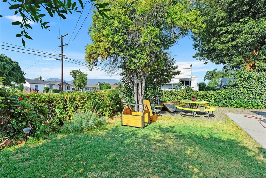 1329 Pleasant View Avenue Property Photo 4