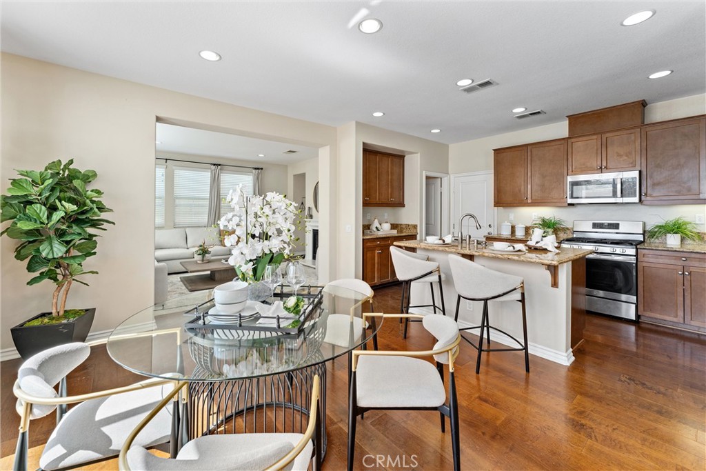 3229 Larkspur Street Property Photo 5