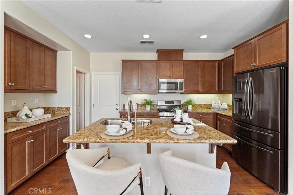 3229 Larkspur Street Property Photo 8