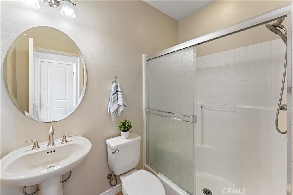 3229 Larkspur Street Property Photo 21