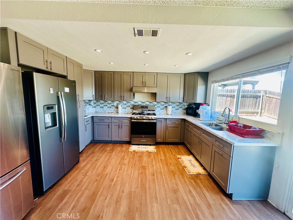 2111 Whitestone Drive Property Photo 7