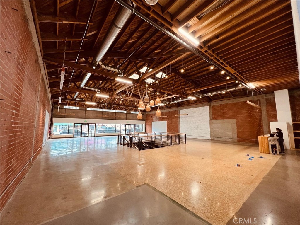 624 S Pacific Avenue Property Photo 6