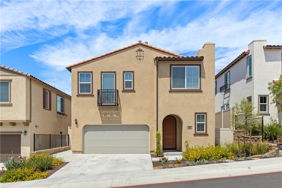 895 Brookdale Drive Property Photo 1