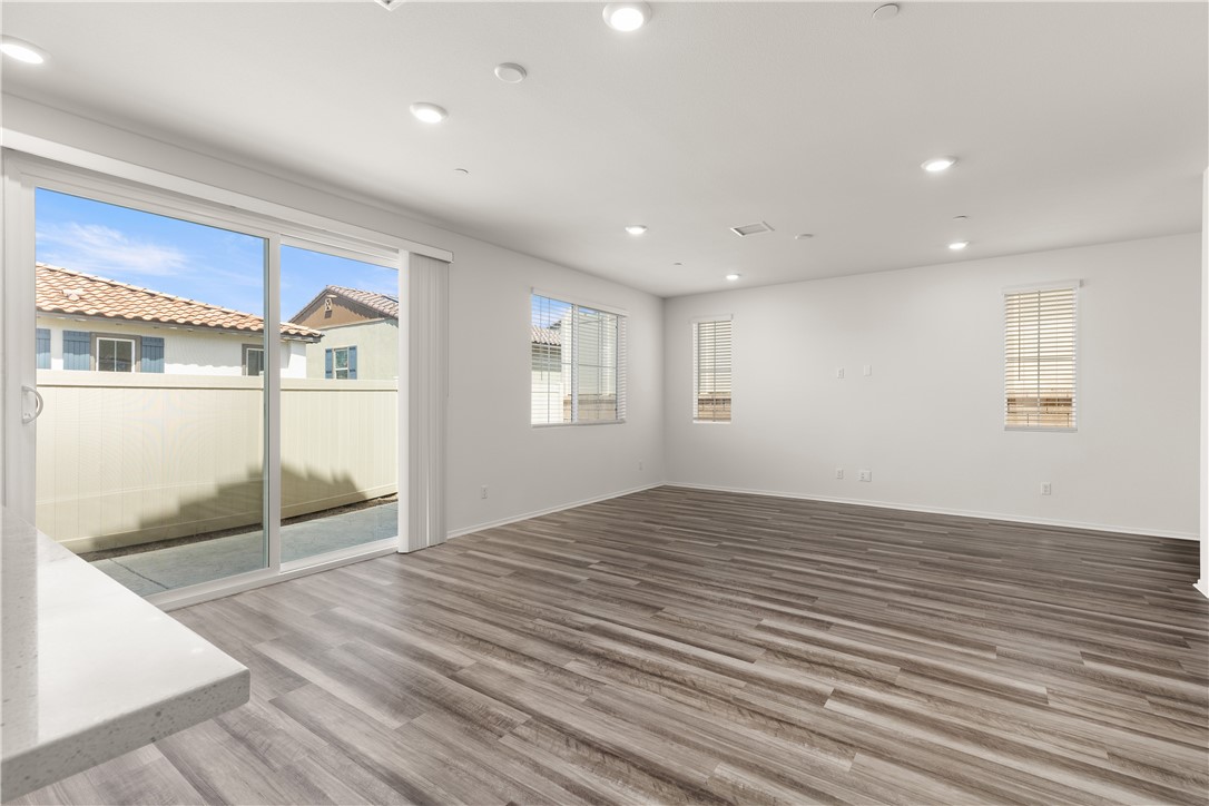 895 Brookdale Drive Property Photo 12