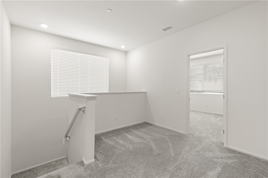 895 Brookdale Drive Property Photo 13