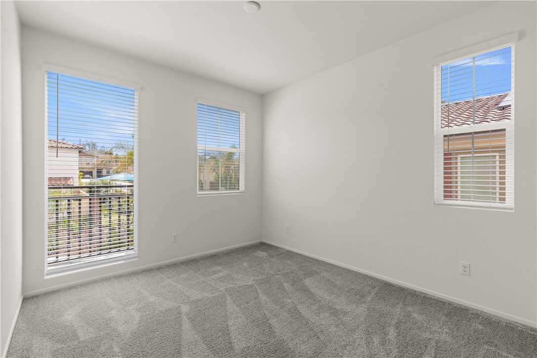 895 Brookdale Drive Property Photo 20