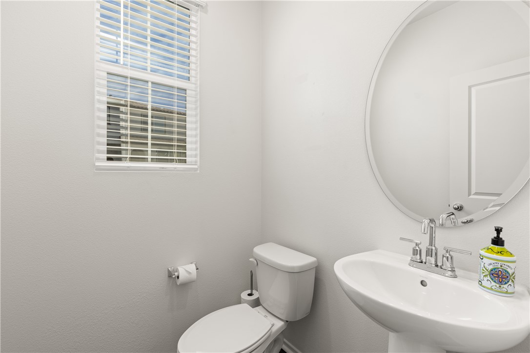 895 Brookdale Drive Property Photo 21