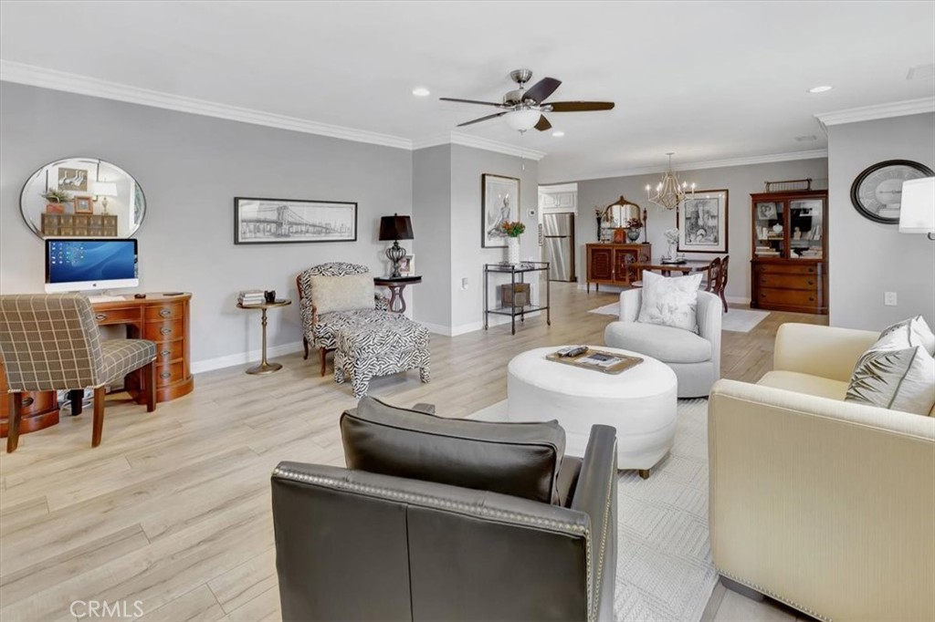 2402 Via Mariposa W 3b Property Photo 7