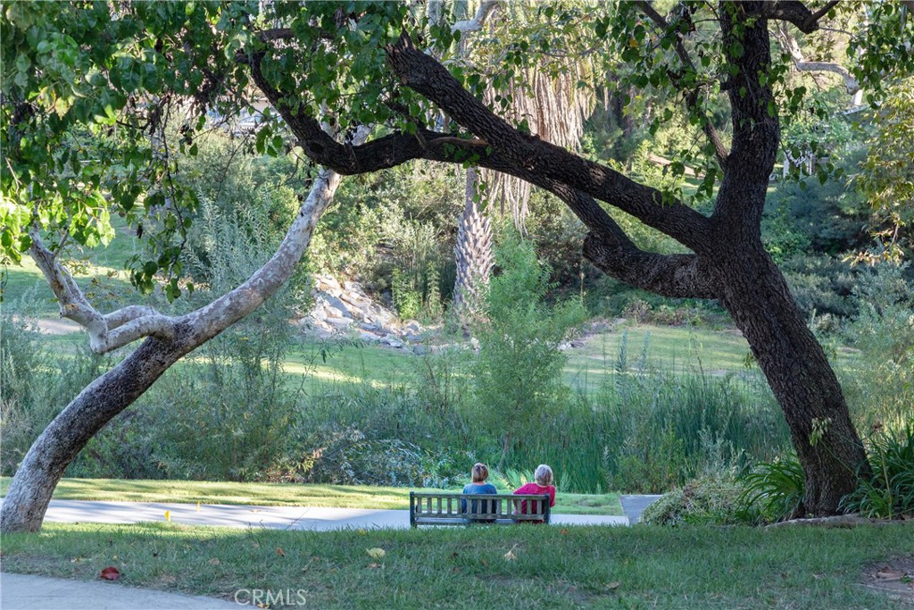 2402 Via Mariposa W 3b Property Photo 26