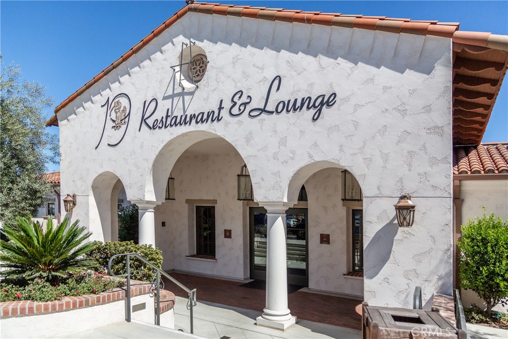 2402 Via Mariposa W 3b Property Photo 29