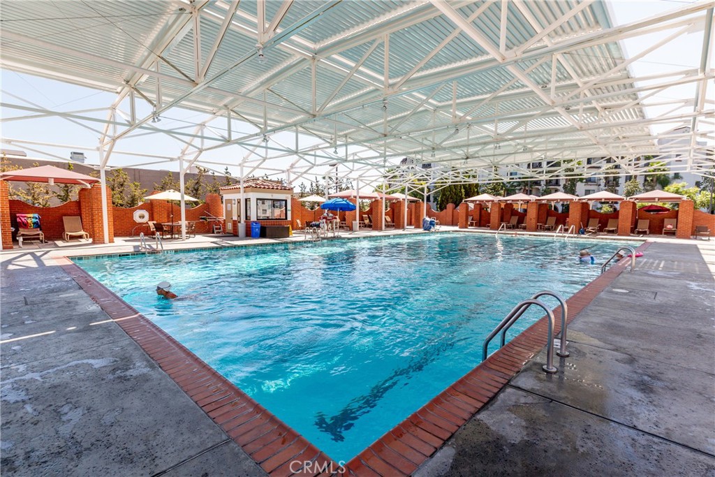 2402 Via Mariposa W 3b Property Photo 31