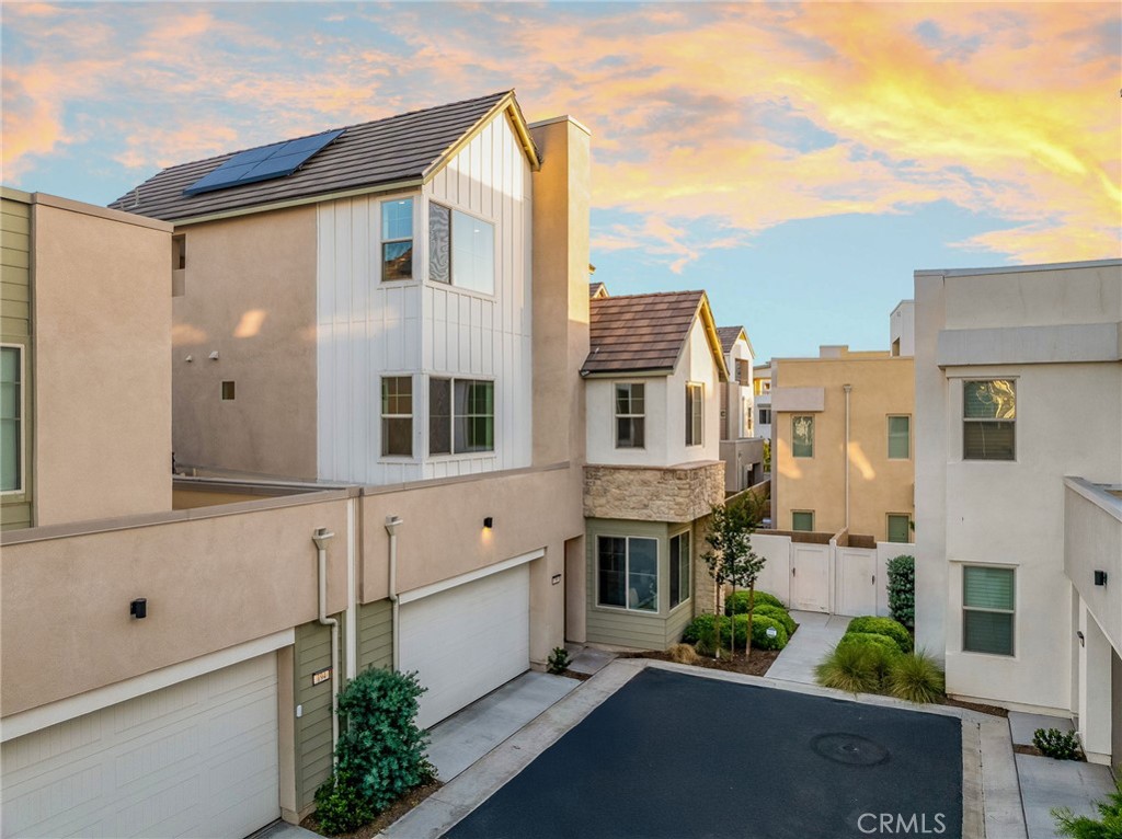 196 Episode Property Photo 2