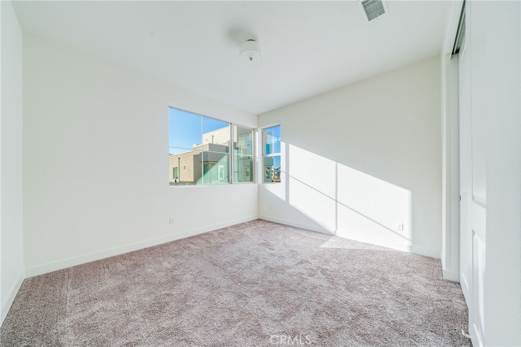 196 Episode Property Photo 16