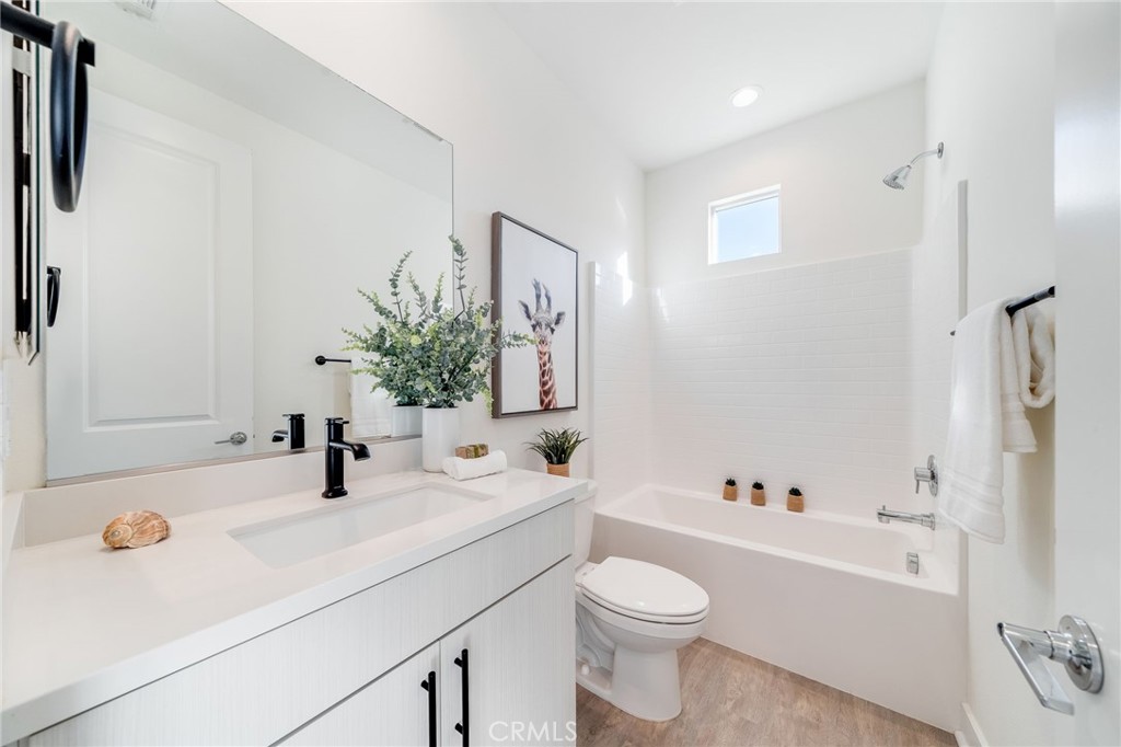 196 Episode Property Photo 18