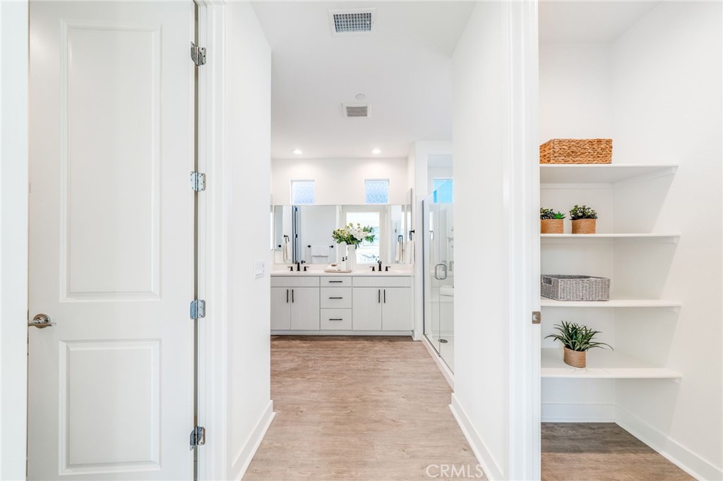 196 Episode Property Photo 33