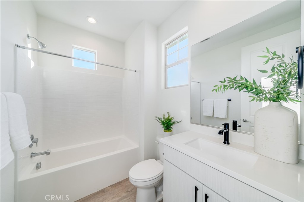 196 Episode Property Photo 34