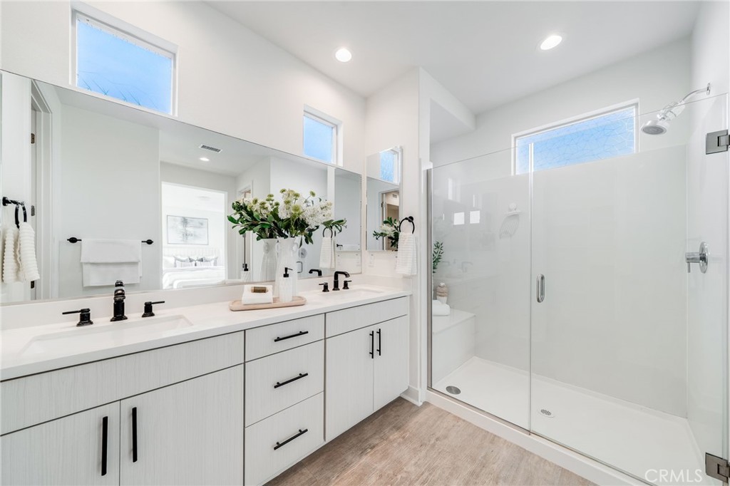 196 Episode Property Photo 49