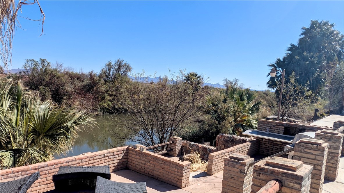 184 Clark Way Property Photo 1
