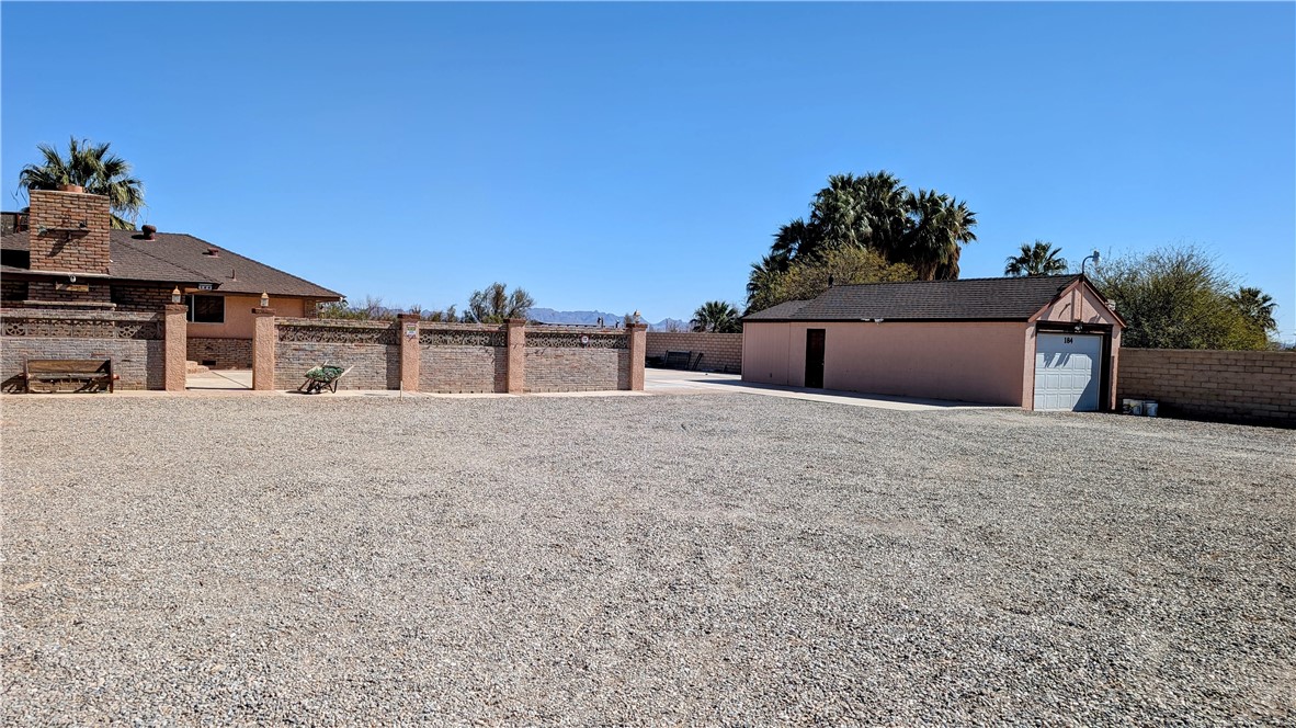 184 Clark Way Property Photo 4