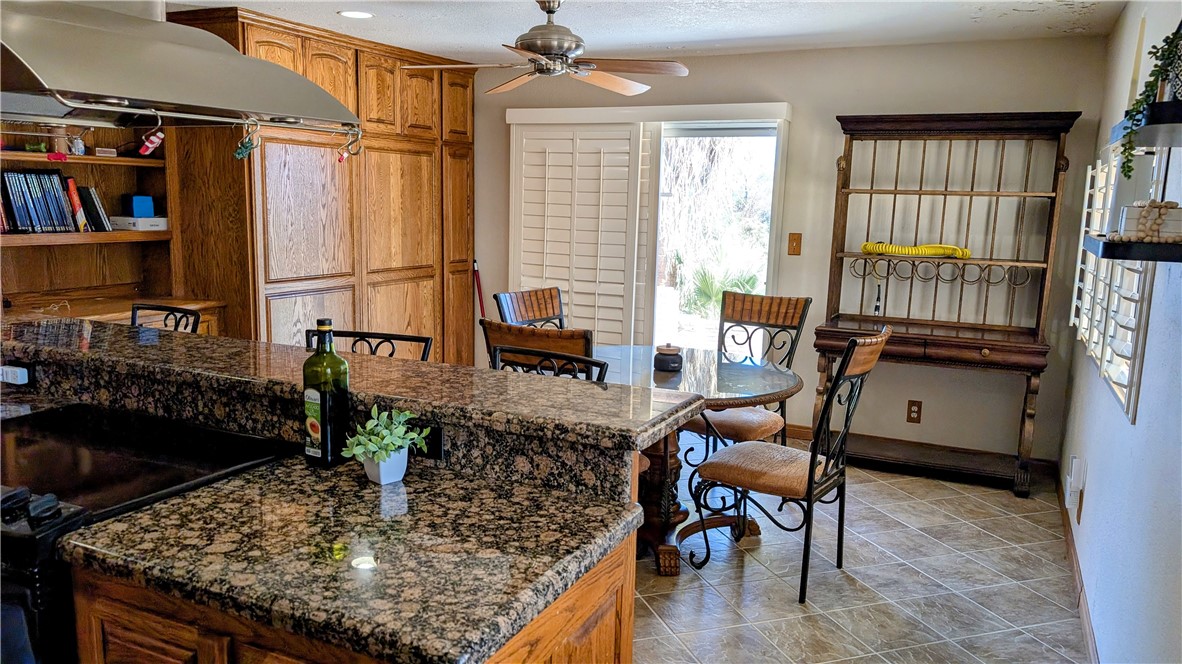 184 Clark Way Property Photo 8