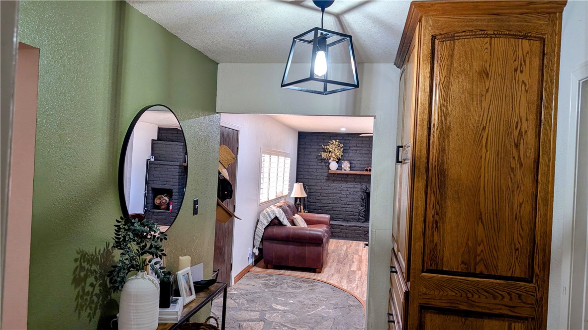 184 Clark Way Property Photo 14