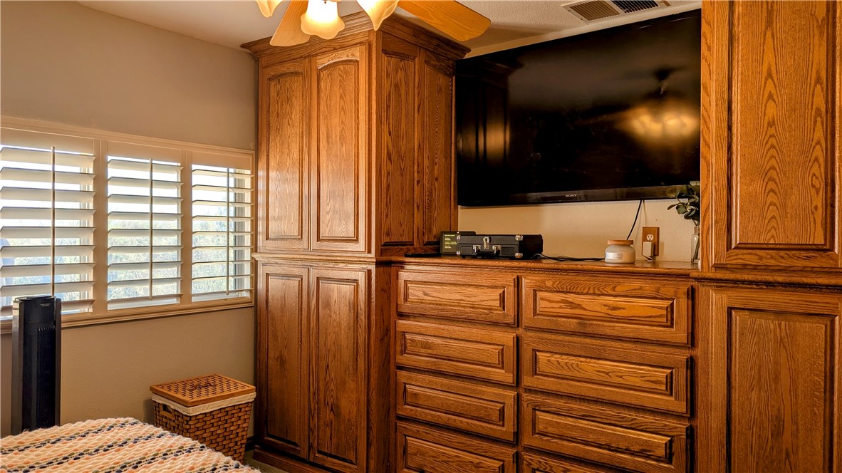 184 Clark Way Property Photo 15