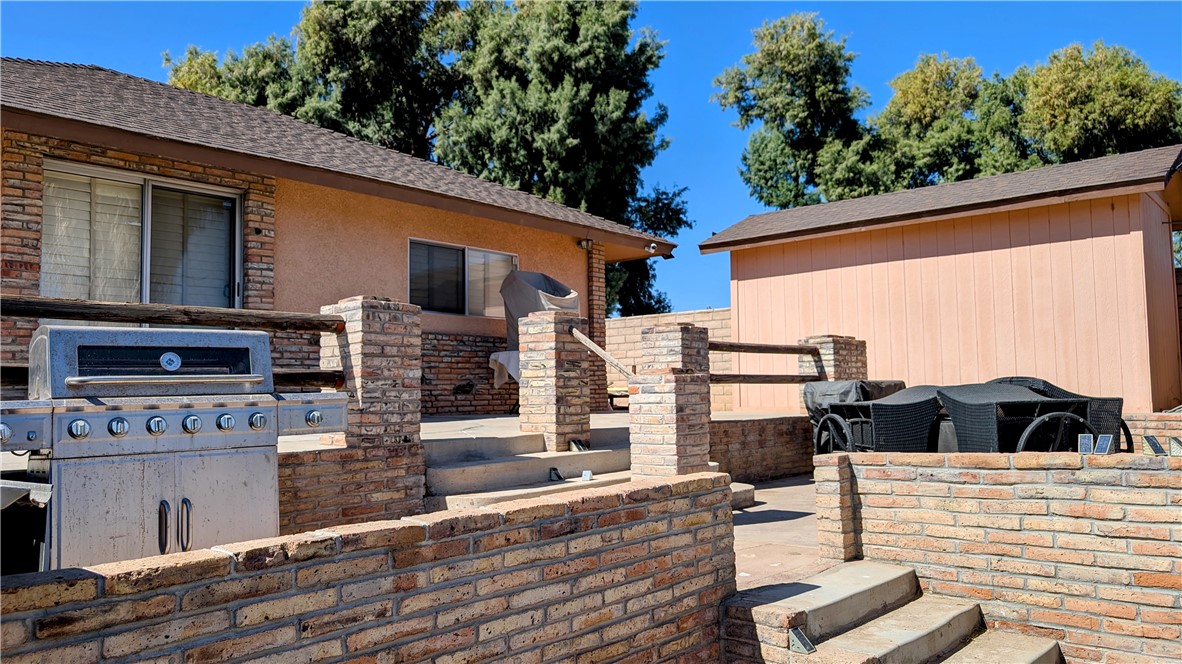 184 Clark Way Property Photo 17