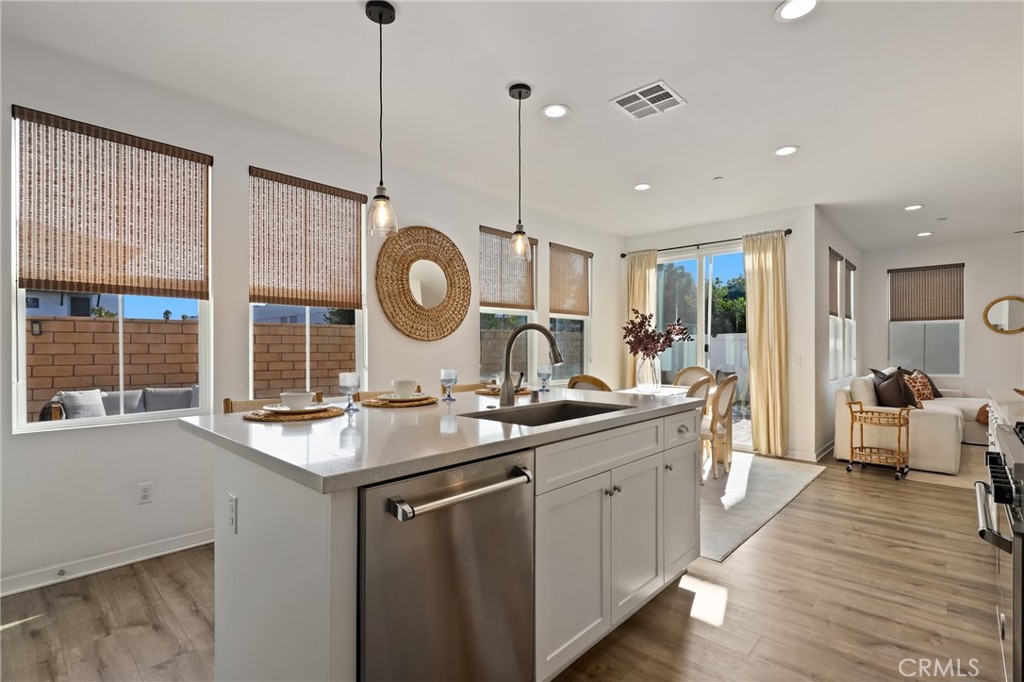 403 Aura Drive Property Photo 8