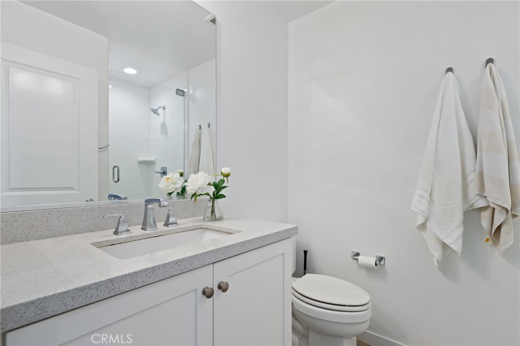 403 Aura Drive Property Photo 16