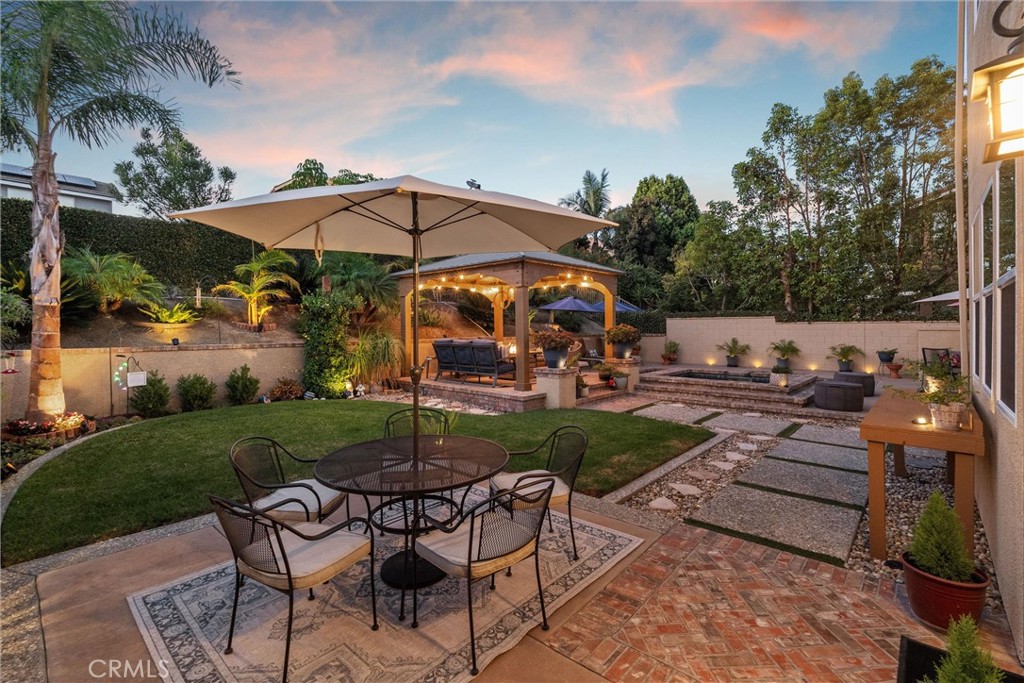 2440 N Highwood Road Property Photo 3