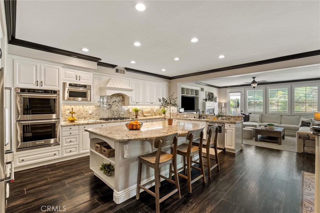 2440 N Highwood Road Property Photo 9