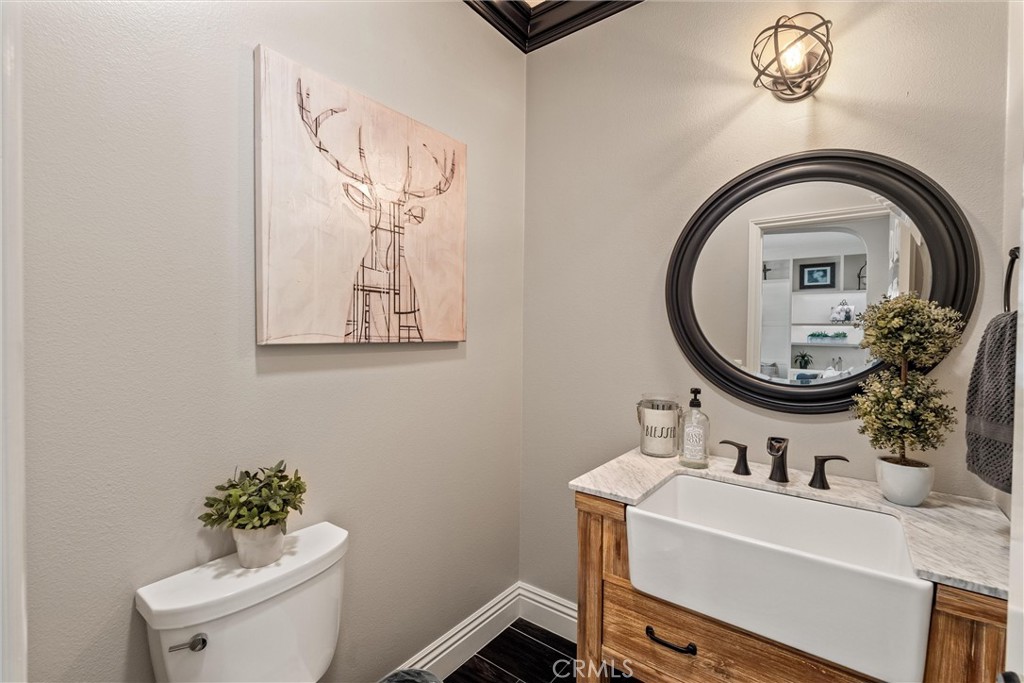 2440 N Highwood Road Property Photo 15