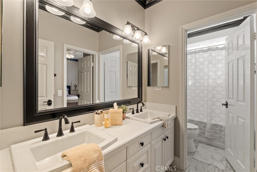 2440 N Highwood Road Property Photo 28