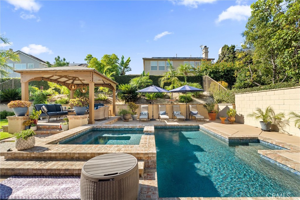 2440 N Highwood Road Property Photo 36