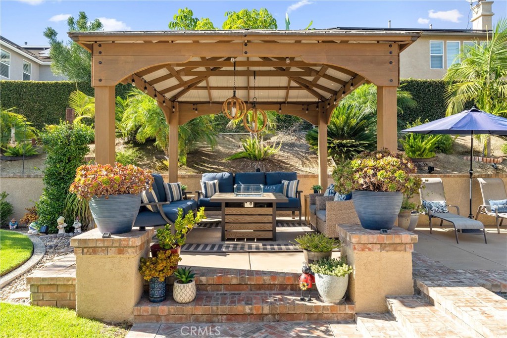 2440 N Highwood Road Property Photo 38